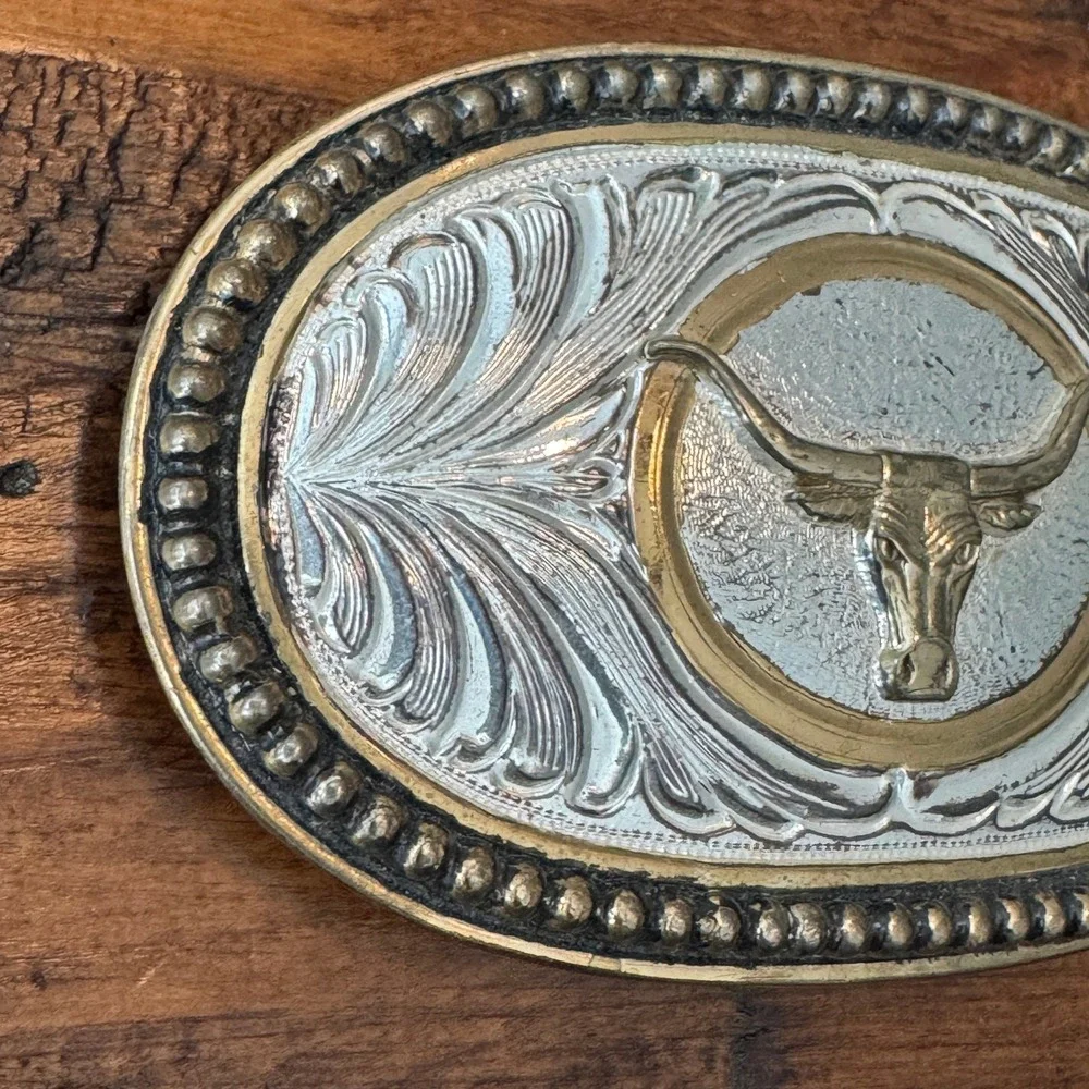 Western Longhorn Bull Belt Buckle Silver Gold Tone Floral Scroll‎ Oval Cowboy